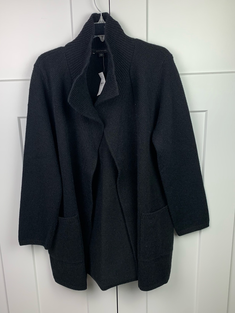 Ann Taylor LARGE Black Knit Cardigan Sweater Jacket Open Front Pockets Heritage